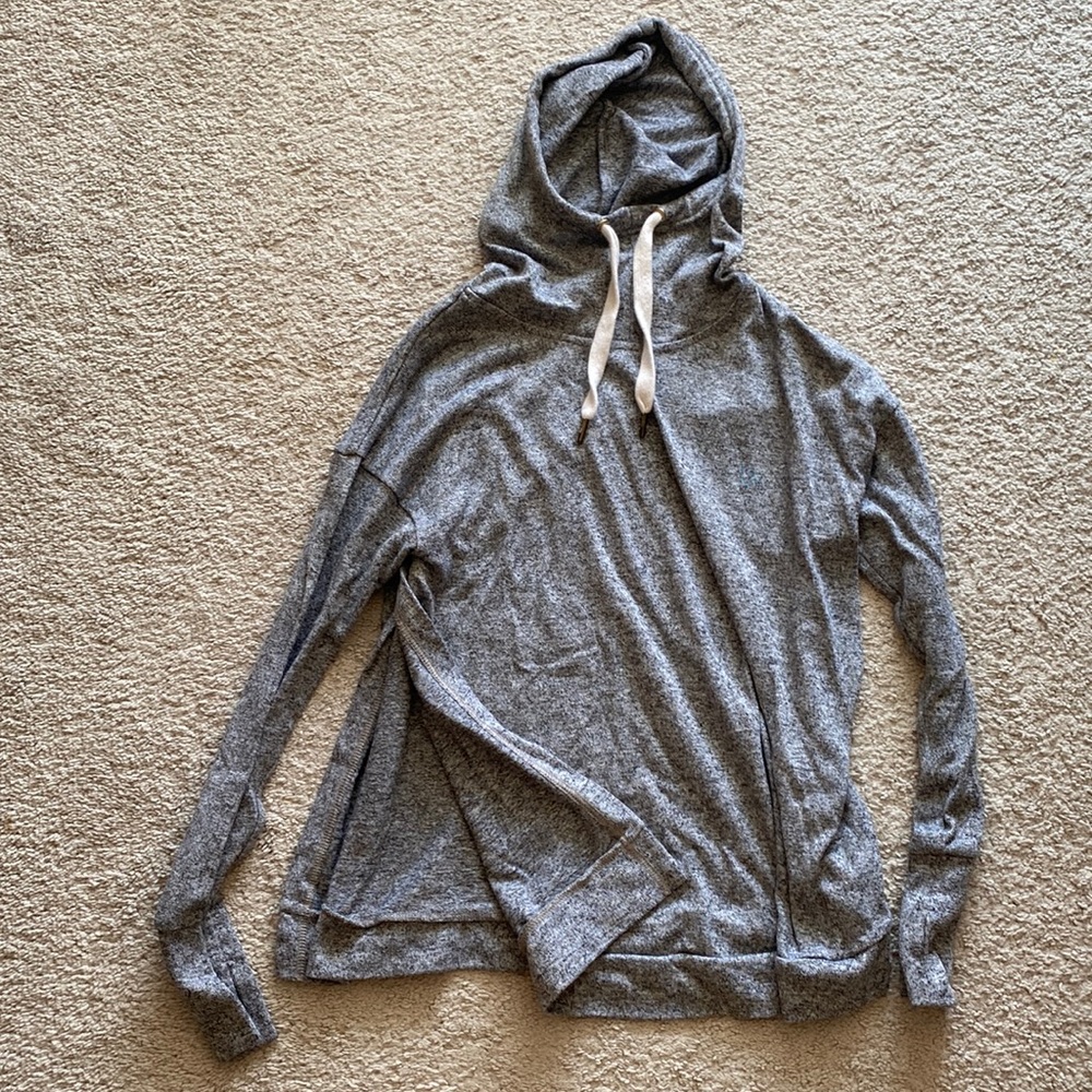Gray cowl neck shirt with side slits and thumb holes